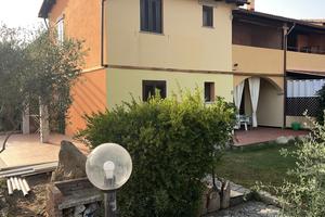 San Teodoro appartamento con giardino