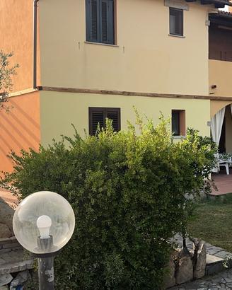 San Teodoro appartamento con giardino