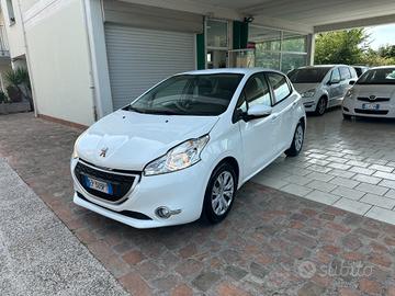 Peugeot 208 1.2 VTi 82 CV