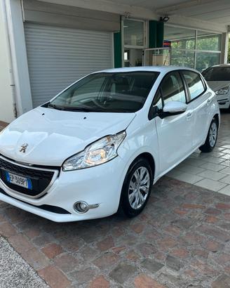 Peugeot 208 1.2 VTi 82 CV