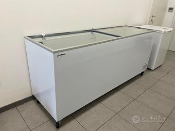 Congelatore pozzetto vetrina