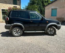 Nissan Terrano 2.7