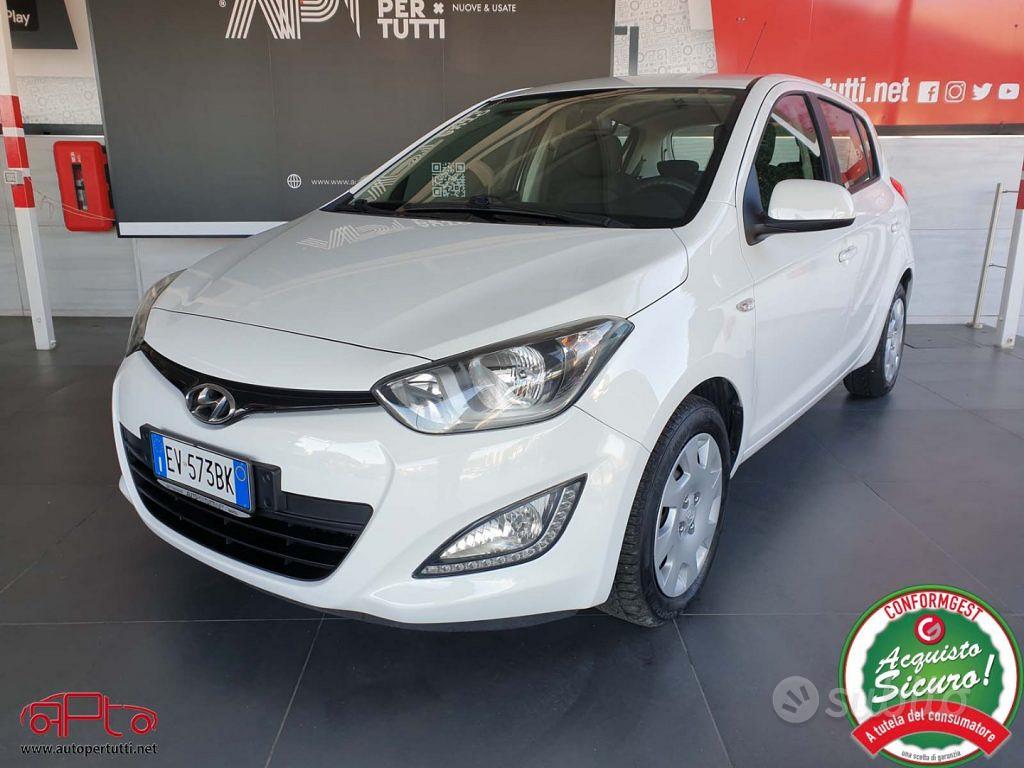 HYUNDAI i20 Berlina usata in vendita 