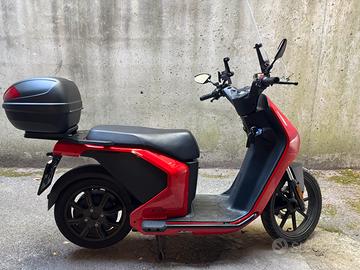 Vmoto F01 CITI L3e scooter elettrico