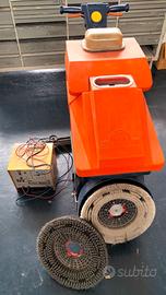 Lava e asciuga pavimenti Grizzly EOS M24