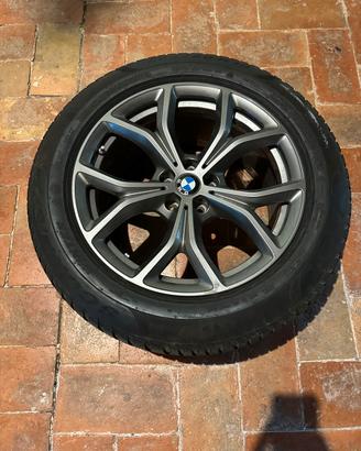 Cerchi piu gomme termiche bmw da 19