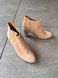 Stivaletti scamosciati beige Bagatt taglia 38
