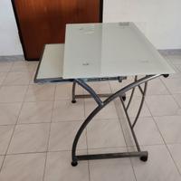 Scrivania pc elegante