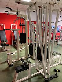 Lat machine Technogym