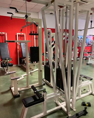 Lat machine Technogym