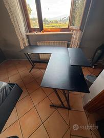 scrivania ad angolo