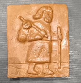 Pellegrino Via Francigena in terracotta
