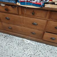Mobile antico in legno massello – patina originale
