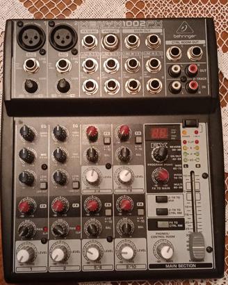 mixer Behringer