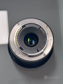 Obiettivo samyang 18 mm f 2,8 per Sony FE