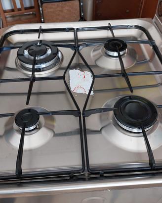 Cucina a gas con forno ventilato