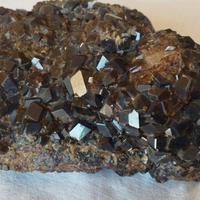 Granato Hessonite cristalli su matrice (Urali)