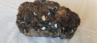 Granato Hessonite cristalli su matrice (Urali)