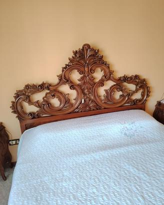 Camera da letto artigianale in noce massello