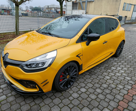 Clio Rs trophy 220cv