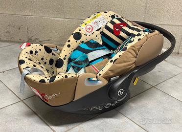 Cybex cloud T i-size  by karolina kurkova