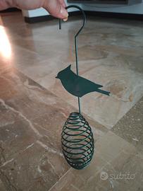 mangiatoia per uccelli