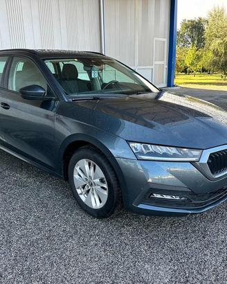 SKODA Octavia 2.0 TDI EVO SCR Wagon Executive