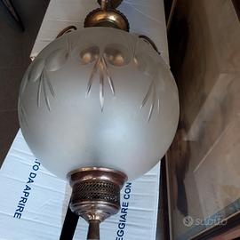Vecchio lampadario anni 60 palla vetro satinato