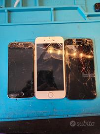 lotto 3 telefoni iPhone SE, SE 2020, 7 per parti