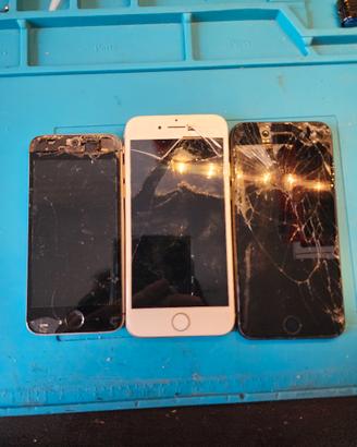 lotto 3 telefoni iPhone SE, SE 2020, 7 per parti