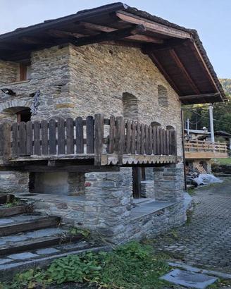 Villa di 150 m² con 4 locali e box auto doppio a A