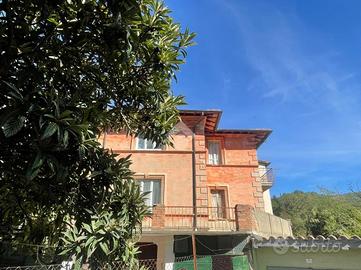 4 LOCALI A PERUGIA