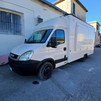 AUTONEGOZIO paninoteca ambulante food truck