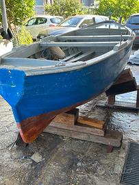 Gozzo in legno con motore Mercury