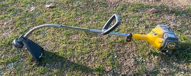 Decespugliatore tagliaerba rasaerba a motore