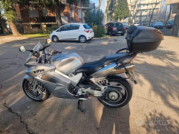 Honda vfr 800 2007