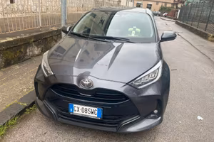Yaris Hybrid 2025-Unico Proprietario-8500km