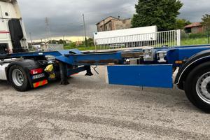 Semirimorchio portacontainer M & V