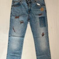 Jeans strappati