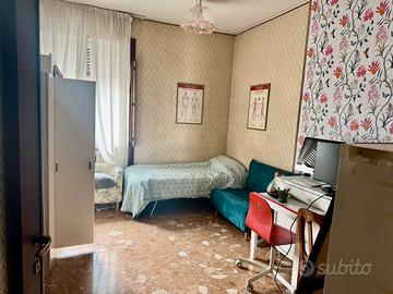 Si Affitta stanza singola Rent room