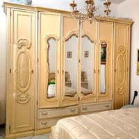 Camera da letto matrimoniale legno stile classico