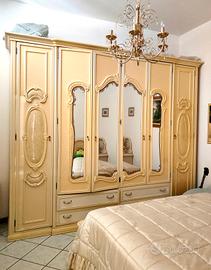 Camera da letto matrimoniale legno stile classico