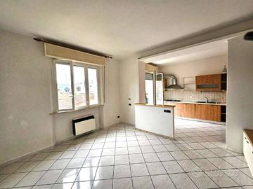 Appartamento di 95 m² con 5 locali a Ancona
