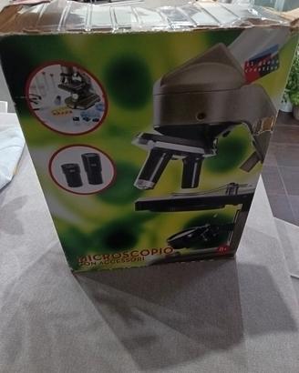 Microscopio con  accessori