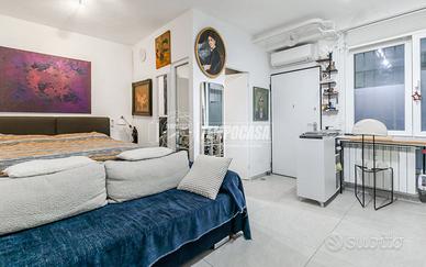 MONOLOCALE RITRUTTURATO