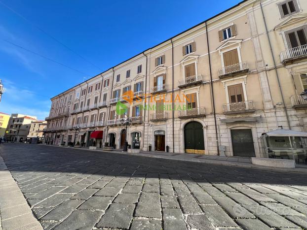 Locale commerciale, Piazza Pepe - Campobasso