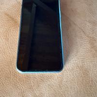 Iphone 11 con schermo da sostituire