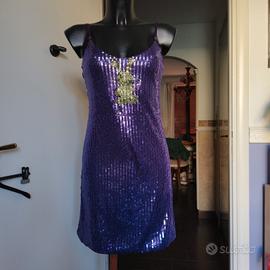 Abito con paillettes e strass per serate