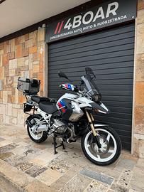 BMW GS 1200 Tris valigie e faretti