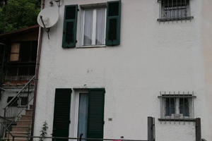 Casa con giardino e terreno